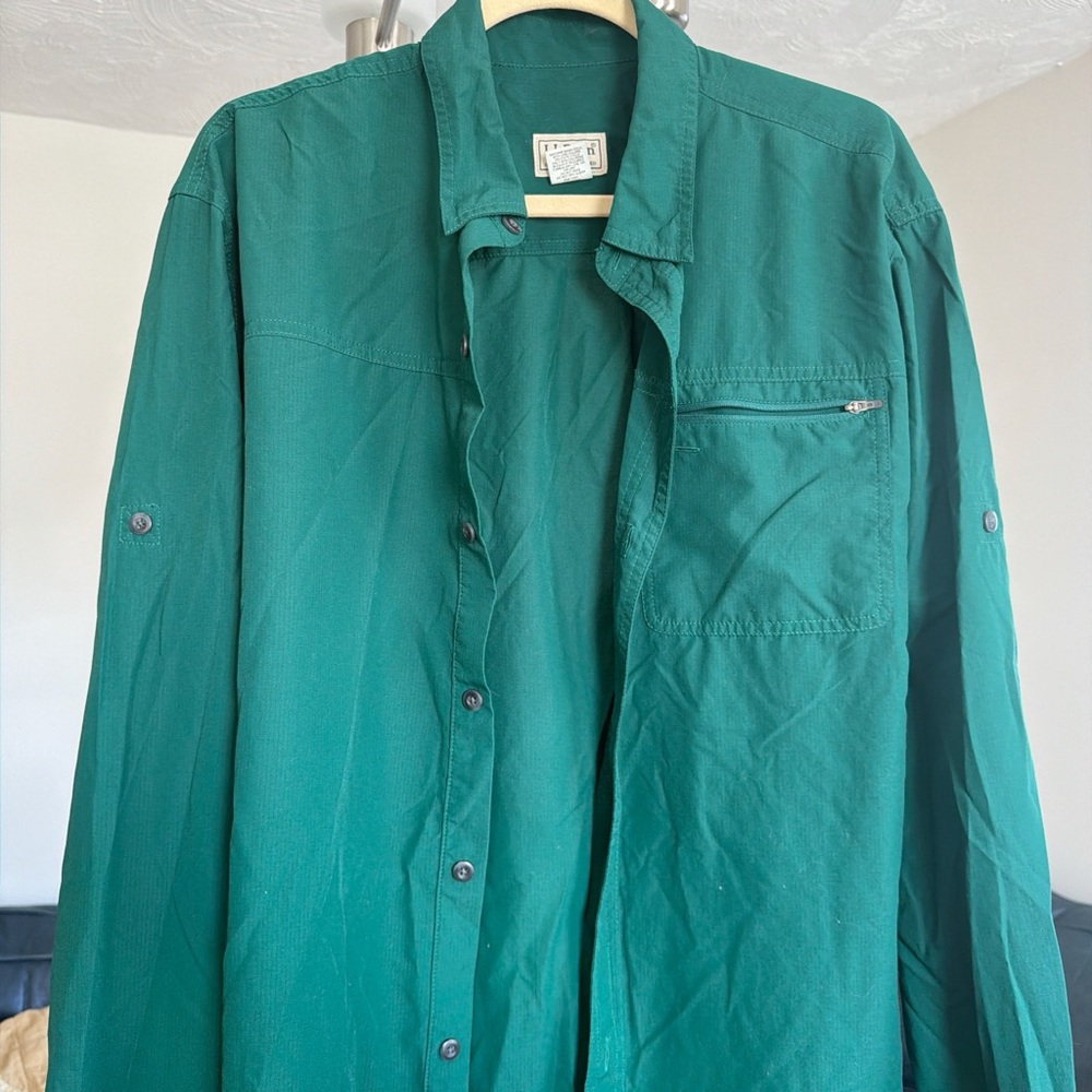L.L. Bean Men's Teal Green Lightweight Button-Up Jacket
